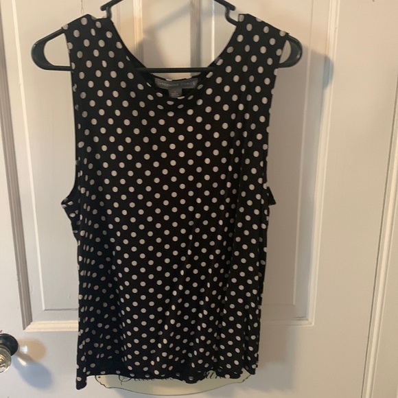 Black and white sleeveless top - Picture 1 of 2